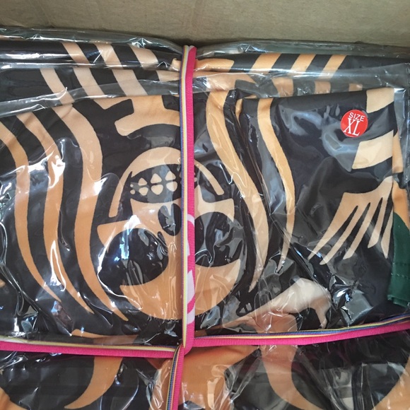 Shorts - Picture 4 of 6